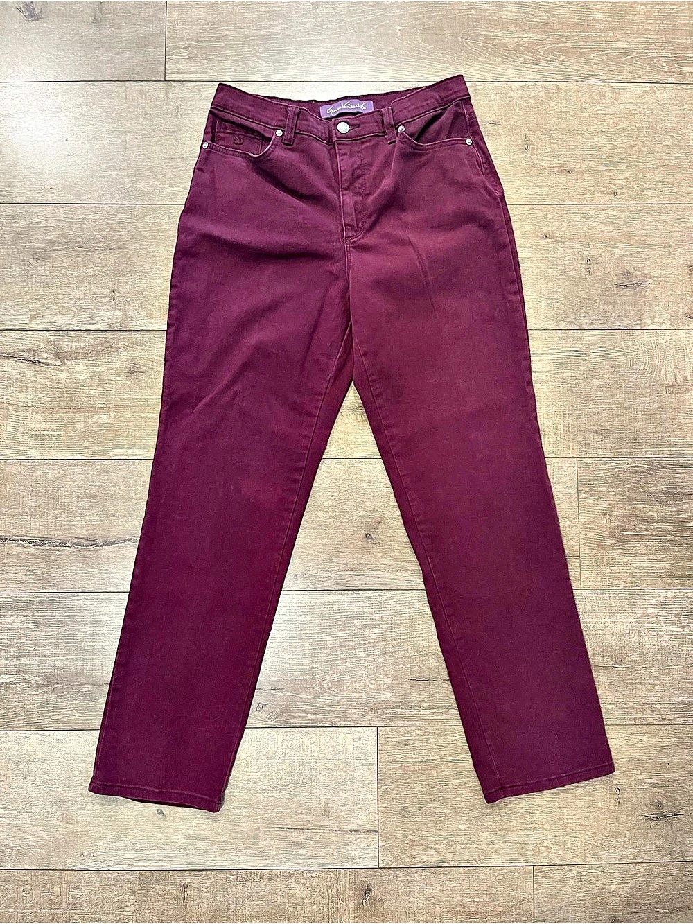 Gloria Vanderbilt Amanda Classic Straight Leg Denim Jeans in Burgundy Size 10